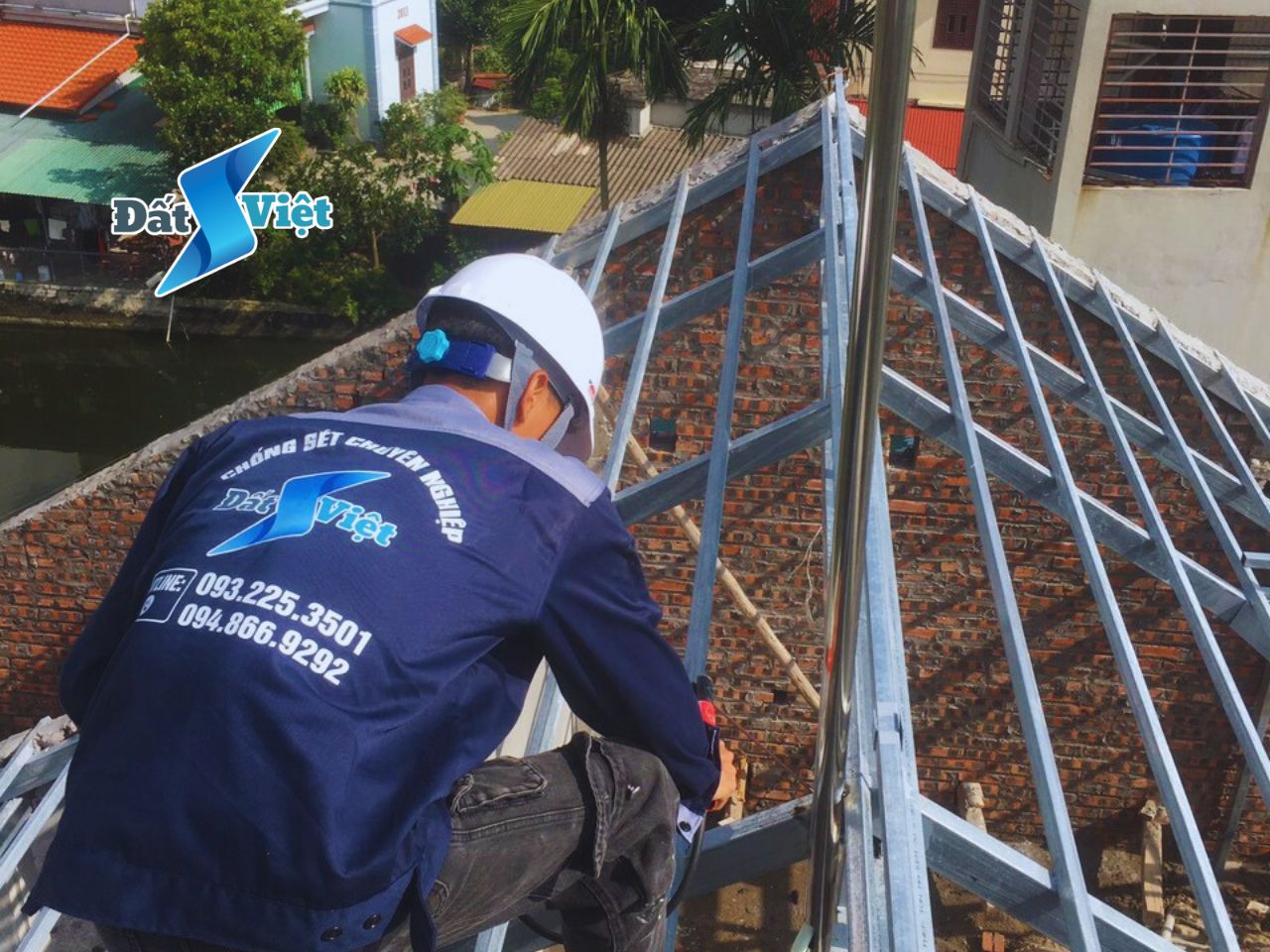 Kỹ sư Chống Sét Đất Việt thi công hệ thống chống sét đạt chuẩn quốc tế IEC